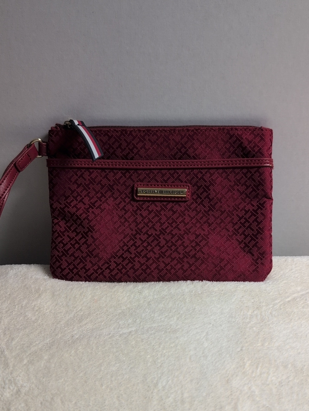 Tommy Hilfiger Wine Red Textured Wristlet Clutch